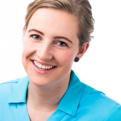 Joëlle Klaassen | Orthodontie-assistente | Ik heb de opleiding Tandartsassistent aan het ROC van Twente gevolgd. Sinds 10 april 2012 ben ik werkzaam bij Ortho Euregio, met als functie Ortho-Assistente.